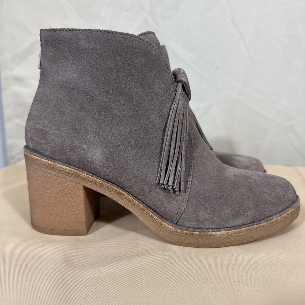 UGG Women’s 9.5 Gray Suede Tassel Ankle Boots Block Heel Boho Western Booties